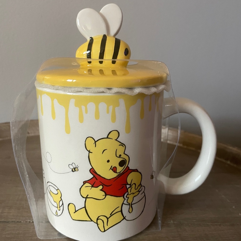 Disney poo bear mug with honey lid Ceramic Mug with Lid